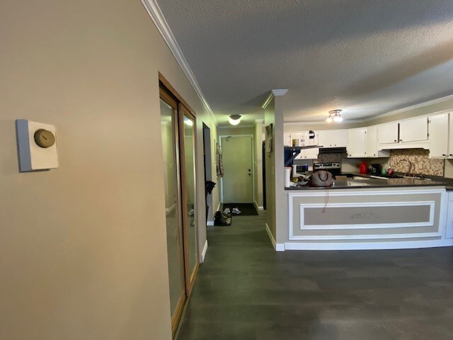 Building Photo - 925 30th Ave S