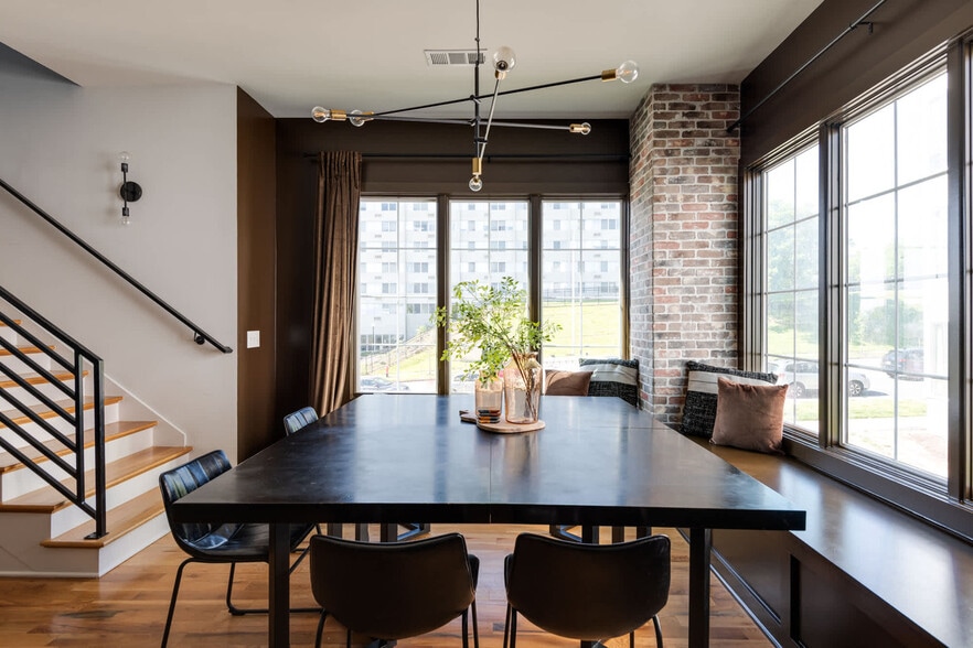 Building Photo - 1113 Wade Ave