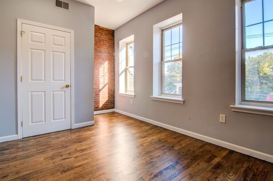 Second Bedroom - 285 Bergen Ave