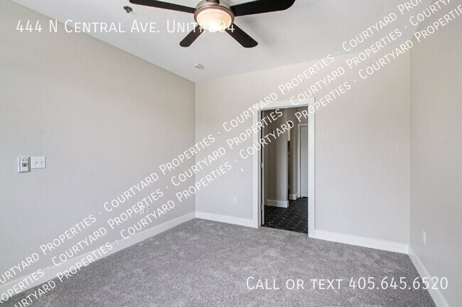 Building Photo - 444 N Central Ave