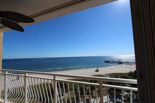 Building Photo - 328 N Ocean Blvd