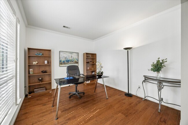 Building Photo - 2614 Cezanne Cir