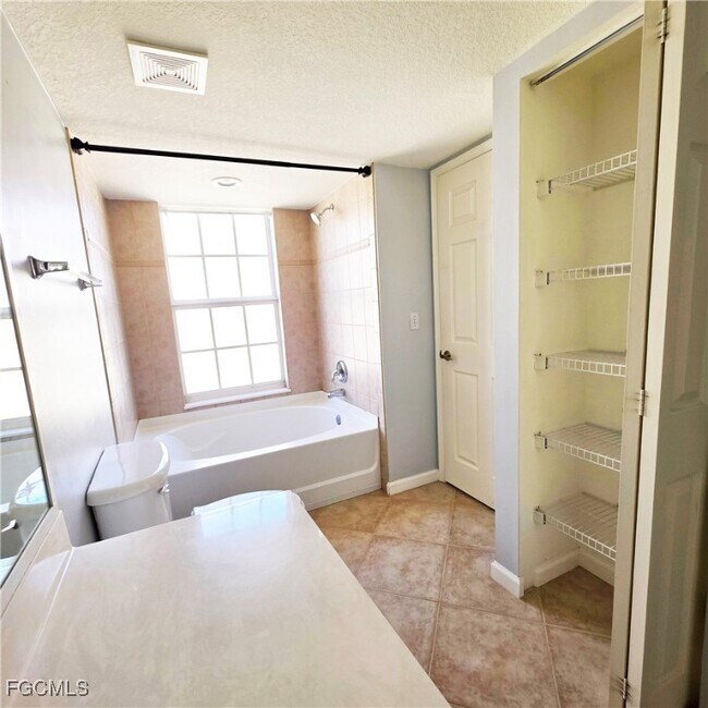 Building Photo - 4121 Residence Drive