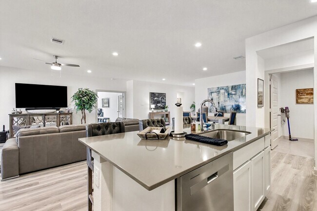 Building Photo - 3839 Hordley Ter Trl