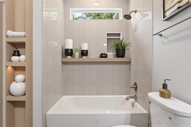 Building Photo - 240 Shadow Oak Dr