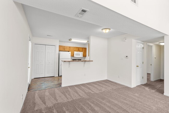 Building Photo - 5009-5011 Betty Jean Way