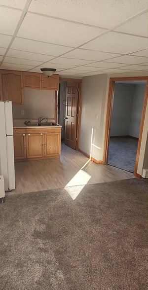 Building Photo - 310 Main St