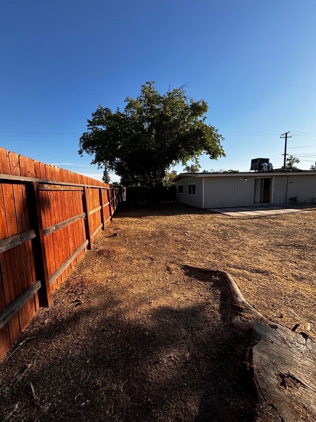 Building Photo - APPLY AT WWW.CVHOMES.COM