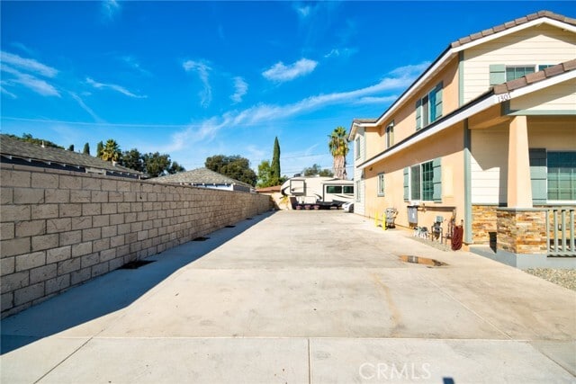 Building Photo - 1307 W 9th St