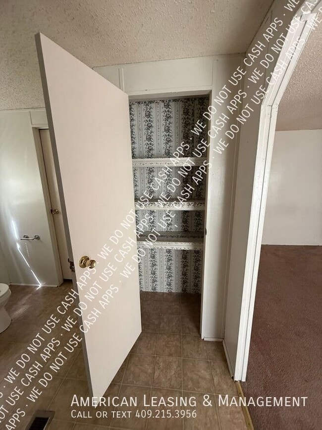 Building Photo - 108 Hornet Ln