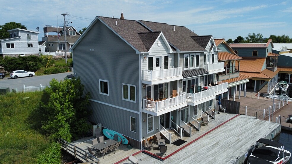 Building Photo - 16 Sisson St