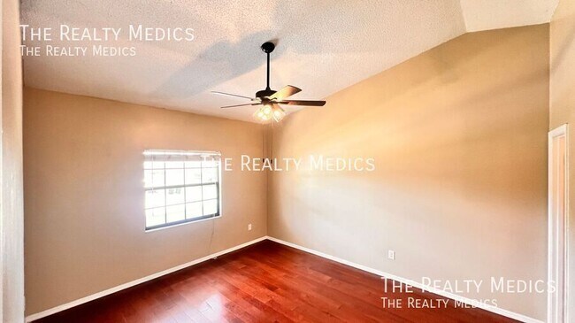Building Photo - 6421 Undine Way