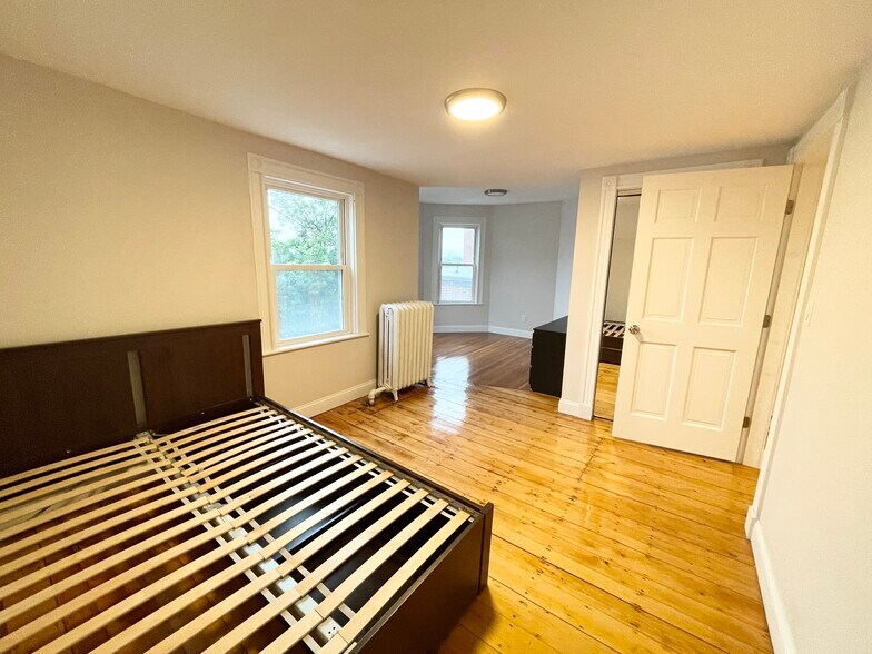 Building Photo - 22 Parker Hill Ave