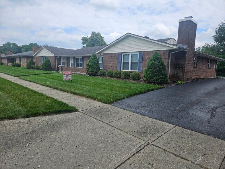 Primary Photo - 860 Sussex Pl