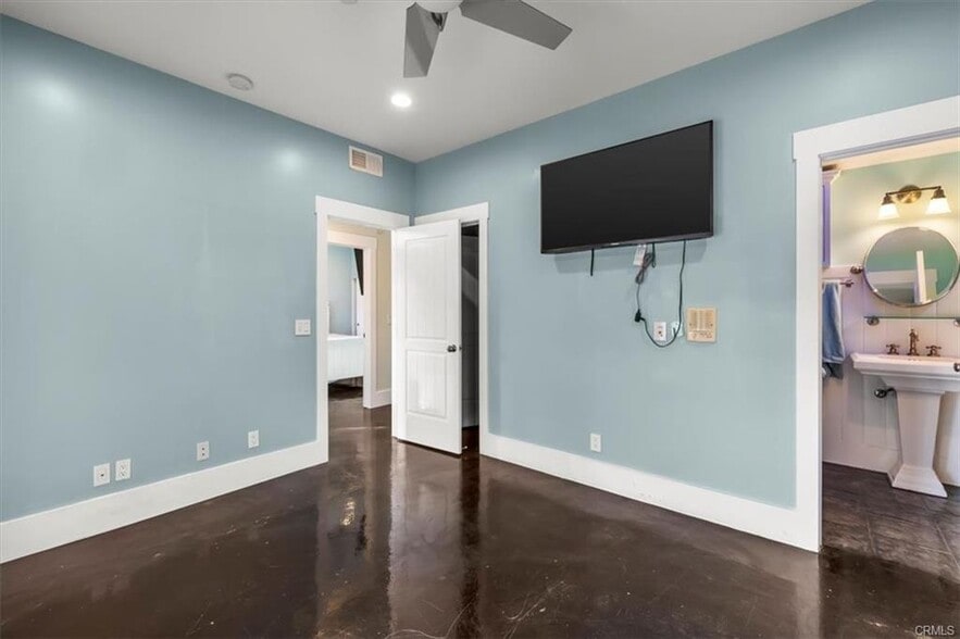 Room J - 206 Avenue H