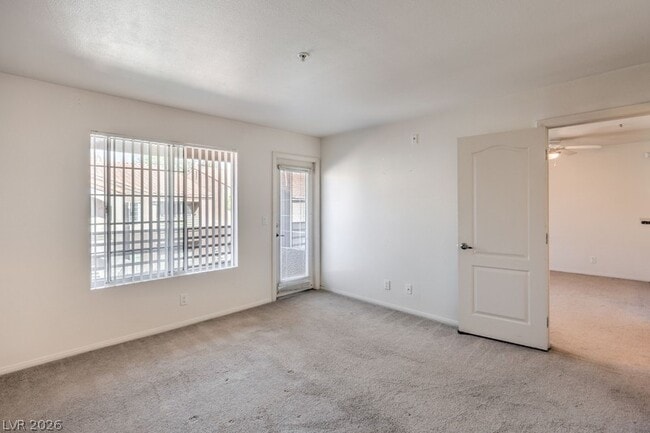 Building Photo - 2111 Sealion Dr