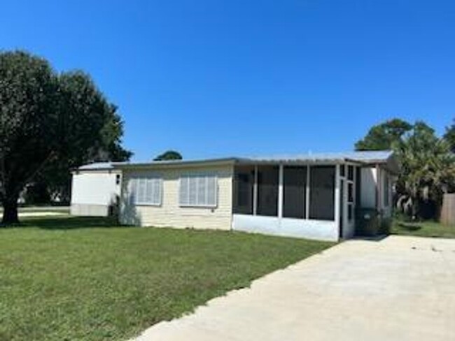 Primary Photo - 3BR/2BA Mobile Home with Community Pool