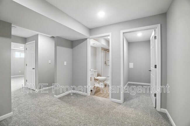 Building Photo - 6888 Lady Abigail Dr