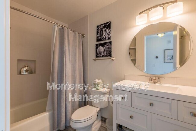 Building Photo - 18 Deer Stalker Path