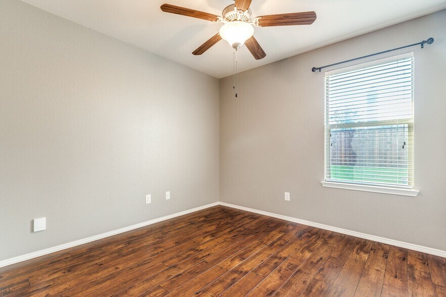 Building Photo - 12620 Waterslide Way