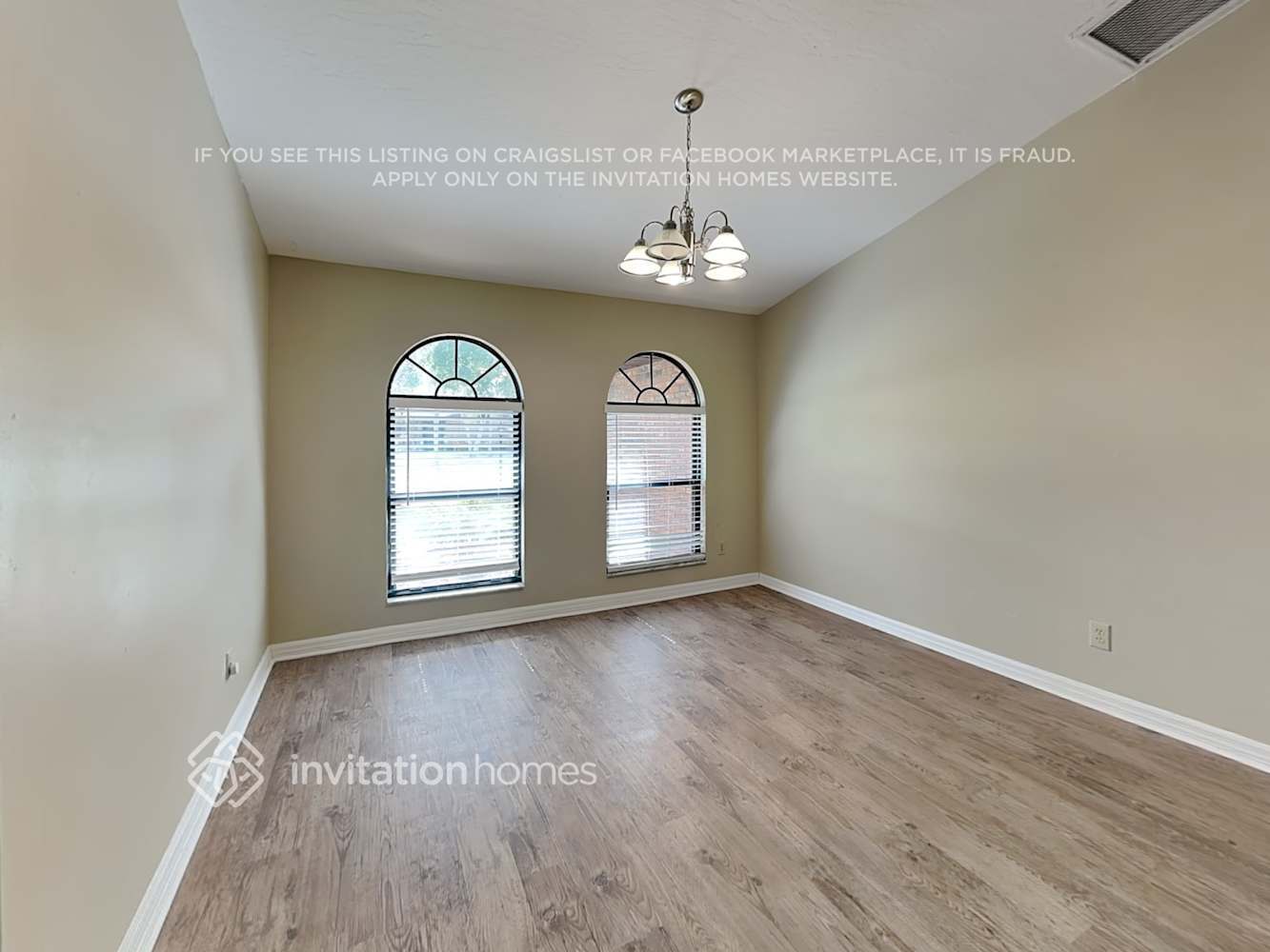 Building Photo - 3532 Finch Dr