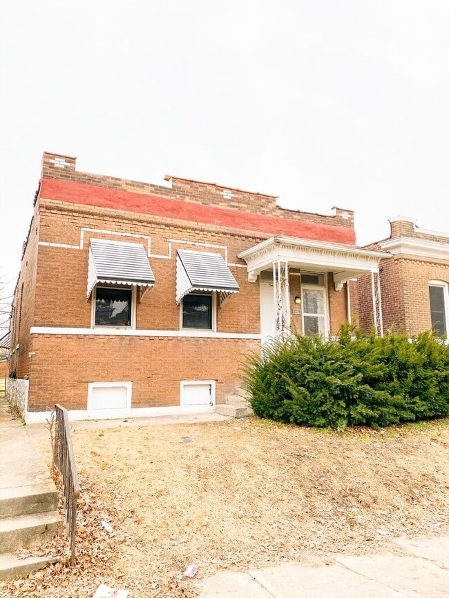 Building Photo - 2Bed 1Bath with Den!  Newly renovated!!