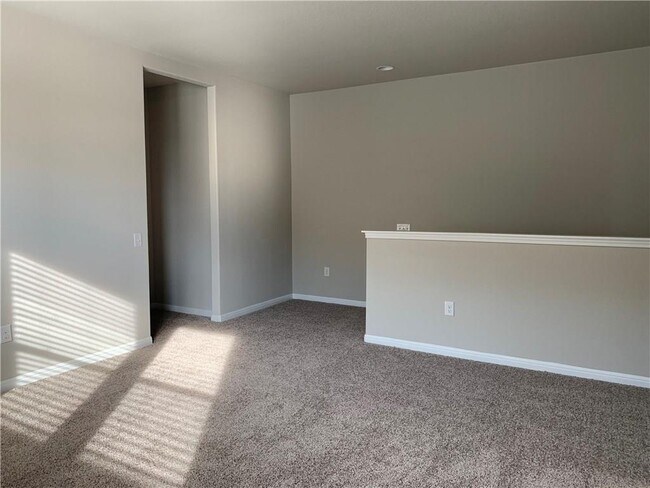 Building Photo - 1308 Anhalt Dr