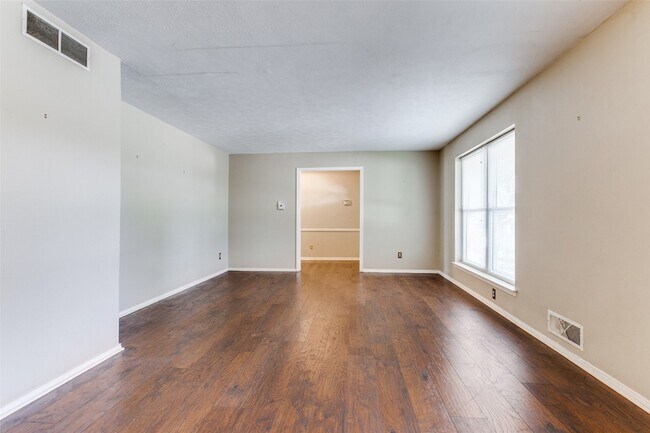 Building Photo - 7739 La Manga Dr
