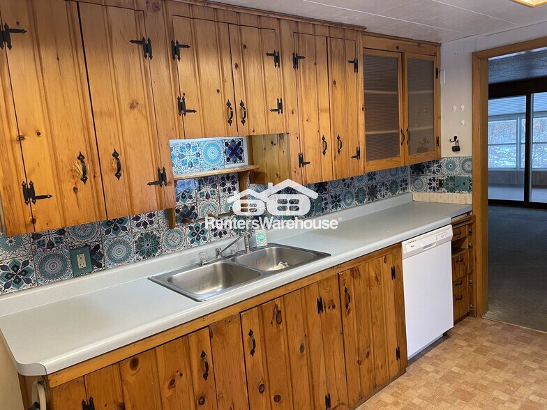 Building Photo - 1137 Birchwood Ln