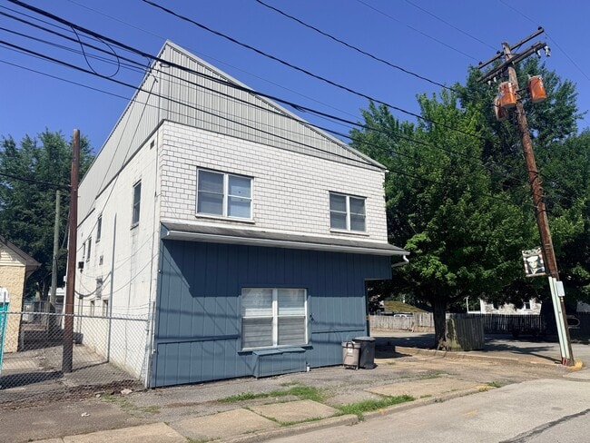 Building Photo - 341 N Grant Ave