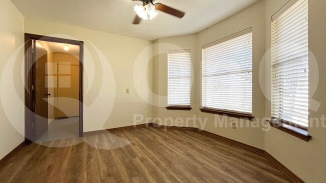 Building Photo - 10 Cypress Ct