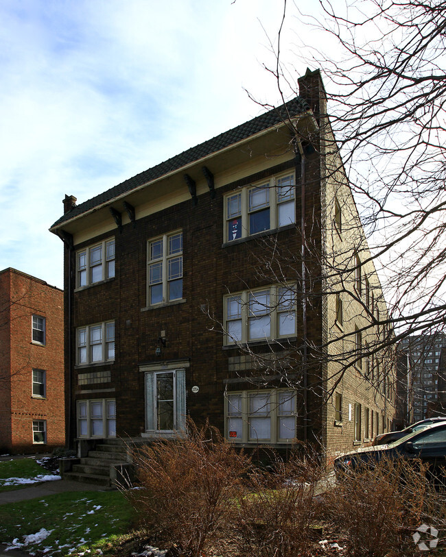 Building Photo - The Kerry Apartments