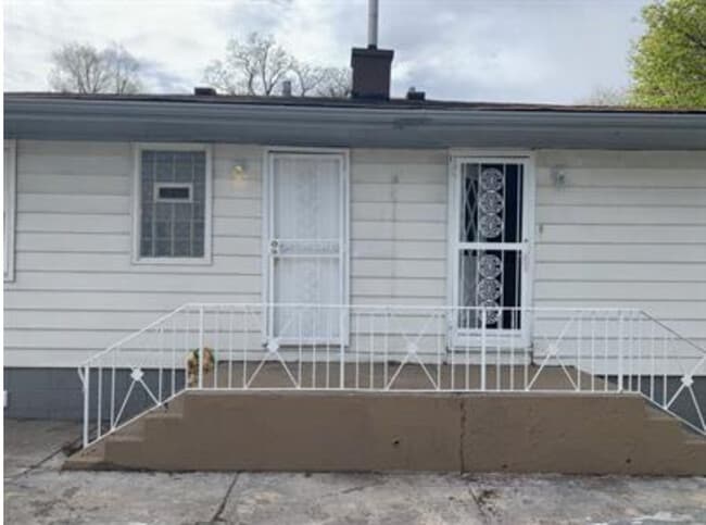 Building Photo - 951 W 114th Pl