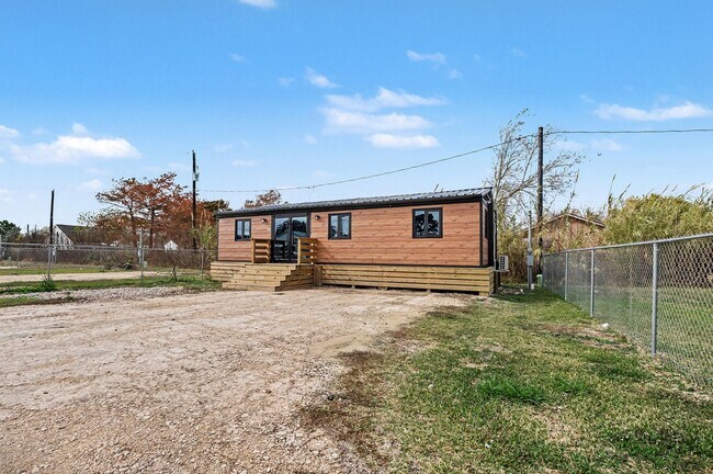 Building Photo - 2466 Avenue D