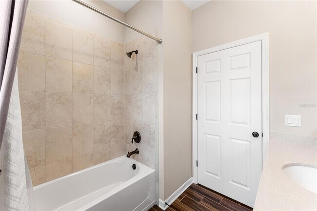 Building Photo - 3300 Sagebrush St