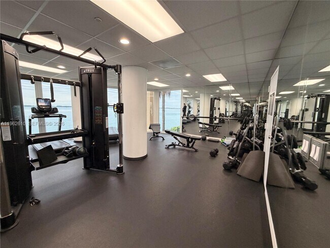 Building Photo - 770 Claughton Island Dr