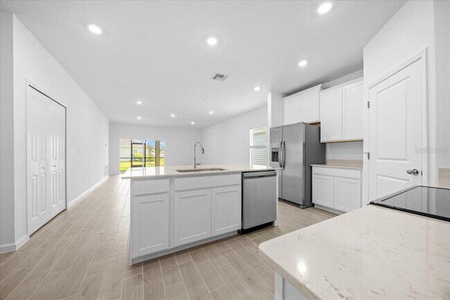 Building Photo - 6596 SW 89th Ln