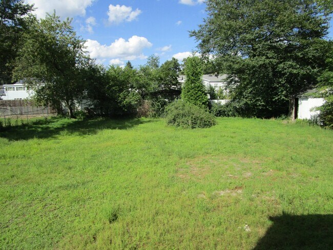 Building Photo - 74 Brookhill Dr