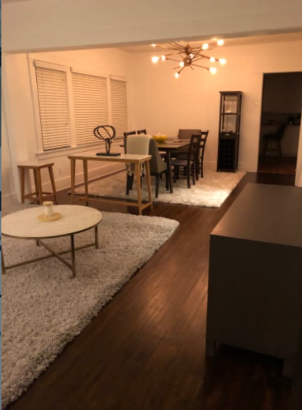 Building Photo - 867 W 9th St