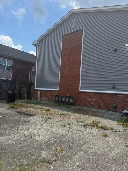 Building Photo - 1623 Brick Kiln Ln