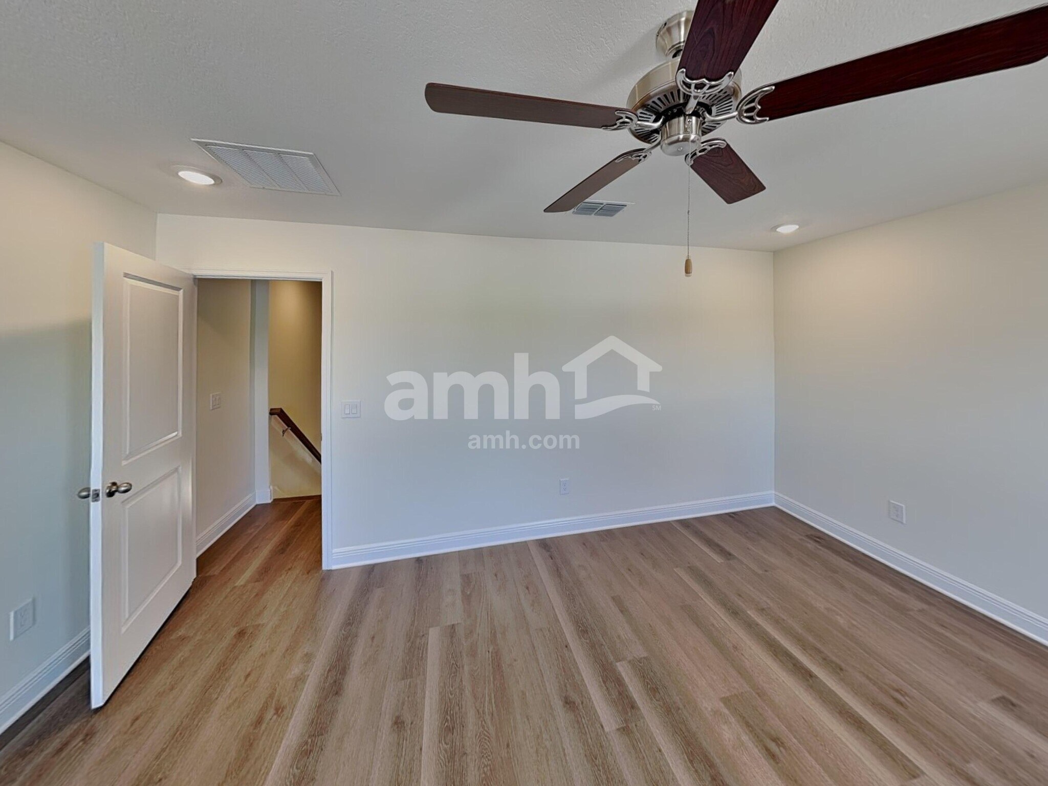 Building Photo - 5932 Pinewood Ests Dr