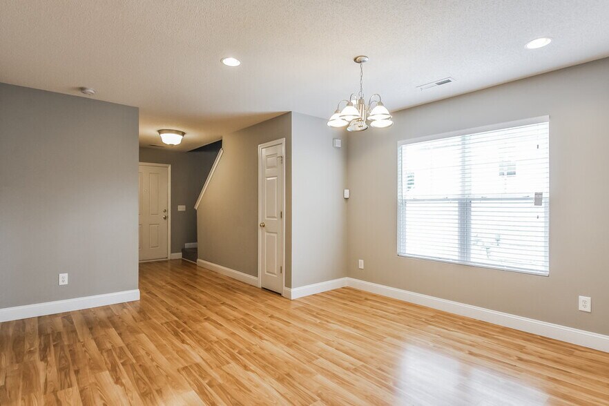 Building Photo - 2252 Ballston Pl