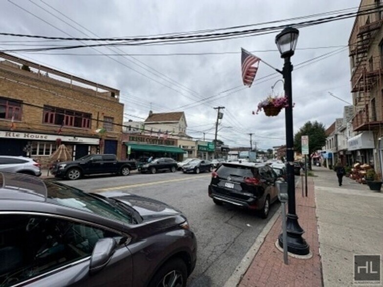 Building Photo - Mclean ave,YONKERS
