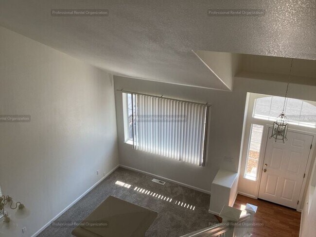 Building Photo - “Bright & Inviting Santa Rosa Home | Cathe...