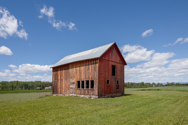 Building Photo - 1815 Lower Valley Rd