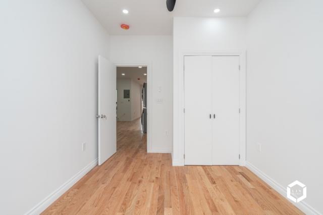 Building Photo - 4 bedroom in BROOKLYN NY 11203