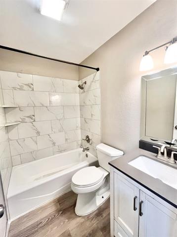 Building Photo - 2403 Kingsford Ct