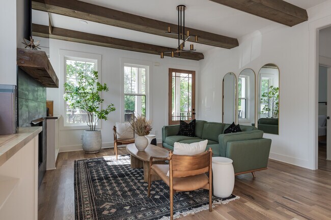 Building Photo - Cahal Ave Unit B