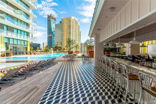 Building Photo - 1300 S Miami Ave