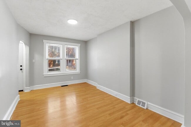 Building Photo - 71 Amboy Ave